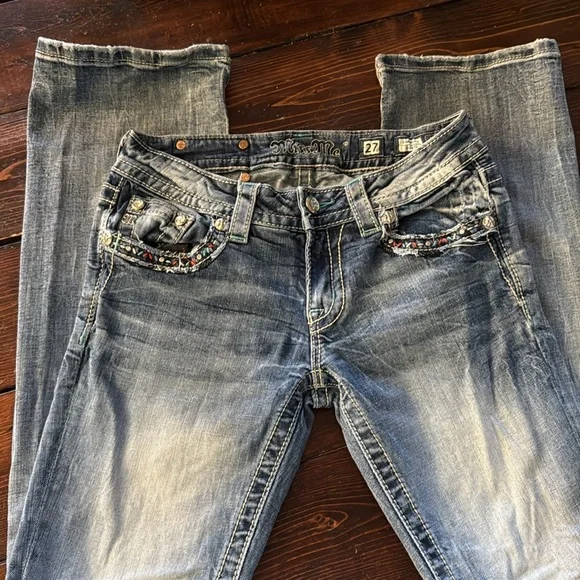 Miss me jeans boot cut 27 little hole above the back pocket under the belt loop - Picture 4 of 7